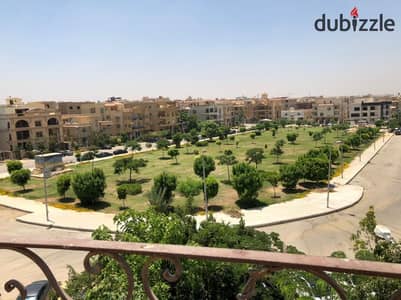 روف للايجار في جنوب الاكاديميه في التجمع الخامس قريبا من كايرو فيستيفال المستشفى الجوي وشارع التسعين
