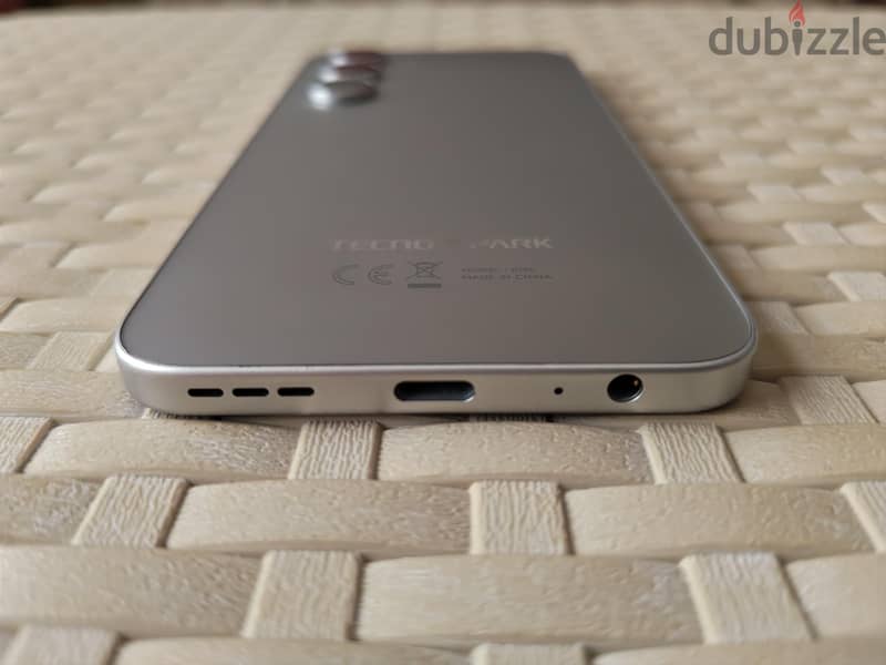 Tecno Spark 40 pro 2