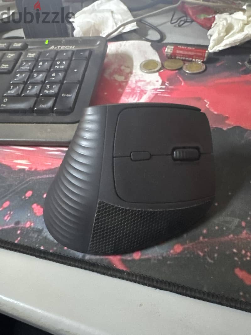 UGREEN vertical mouse 1