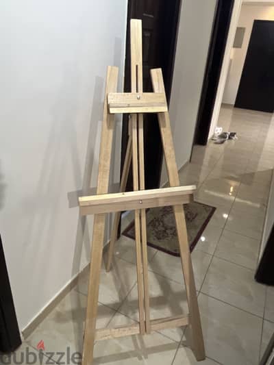 حامل لوحات ،، ستاند رسم خشبي مميز