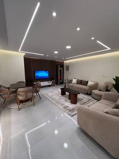 شقة أول سكن للإيجار بالمربع الذهبي بمدينة نصر  لوكيشن استثنائي بجوار سيتي ستارز، عمارة جديدة بمدخل فندقي فاخر ودور مميز!