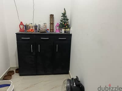 جزامه ١٢٠  وسبع رفوف و٣ ادراج