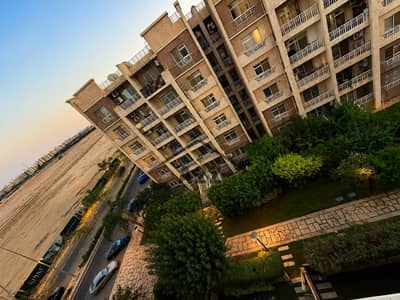 At a special price, super lux finishing, first residence, 82 meters, Al-Bi 7, garden and fountain view, sale includes kitchen without appliances