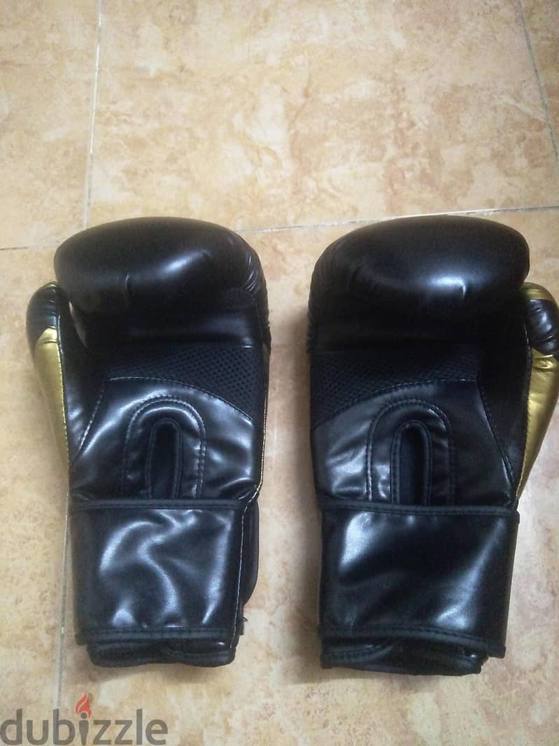 box gloves 1