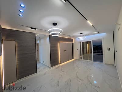 Apartment for sale in Madinaty, 3 bedrooms, stunning view, super deluxe finishing  Third floor (repeated) Area: 103 sq m Layout: 3 bedrooms, 2 bathrooms (including master) Super deluxe finishing View of the flood channel and villas Unobstructed corner loc