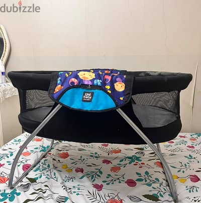 سرير اطفال لؤطه البيع لعدم الحاجه