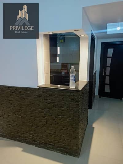 For rent, a luxury residential apartment in Maadi with kitchen at a bargain price