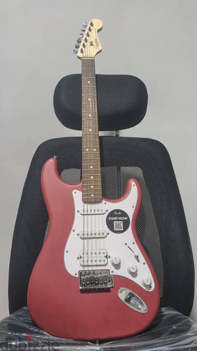 Squier Stratocaster guitar by Fender + Fender Frontman 10G amplifier