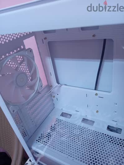 كيسة اوسايبوس معاها ٤ مراوح RGB