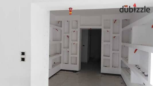 CODE2061MG for rent 320m superlux store at Safir Square suitable for all purposes