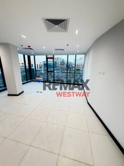 مكتب للايجار متشطب بالتكيفيات علي المحور مباشره بسعر مميز الشيخ زايد   Office for rent, finished with air conditioning, directly on the main axis, at