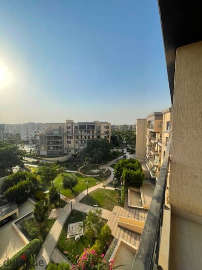 A prime rental opportunity in one of Madinaty’s most prestigious phases: a 143m² apartment in Phase B8 (Group 83) featuring a stunning garden view and