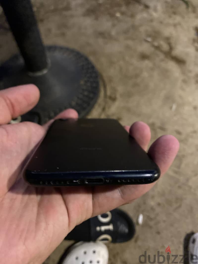 Apple - iPhone 7 2