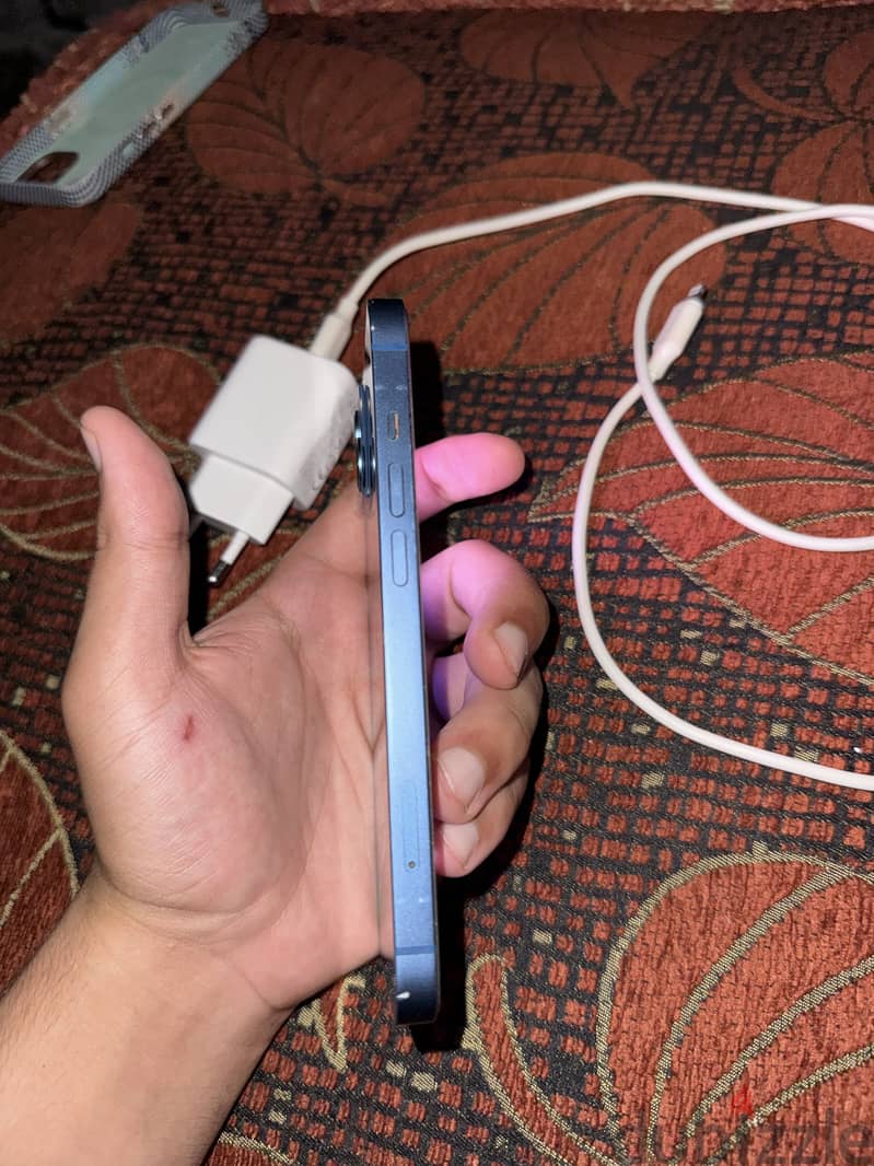 Apple - iPhone 13 7