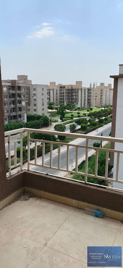 للايجار 170 م كمبوند وصال ريزيدنس الشروق