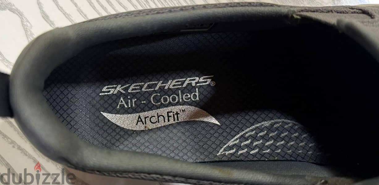 skechers 1
