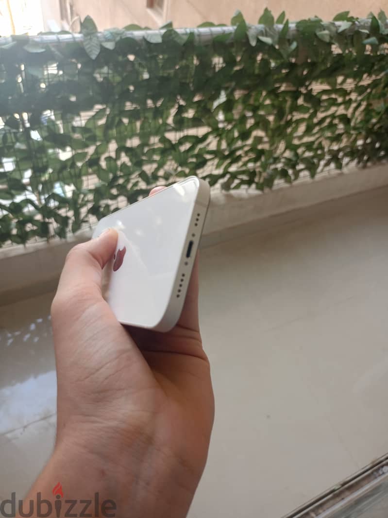 Apple - iPhone 12 11
