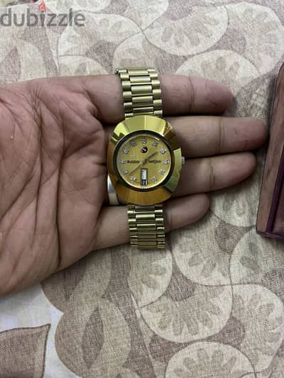 ساعه ديستار سويسري