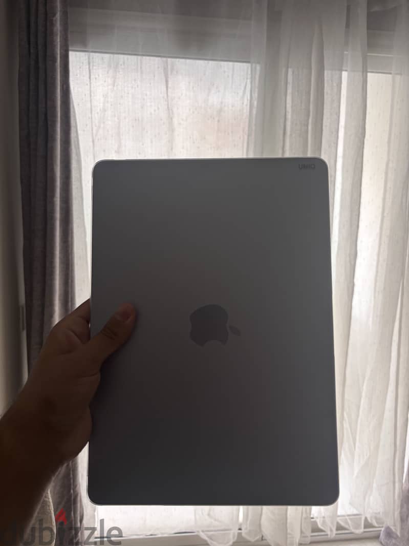MacBook Air M5 / 13-inch 1