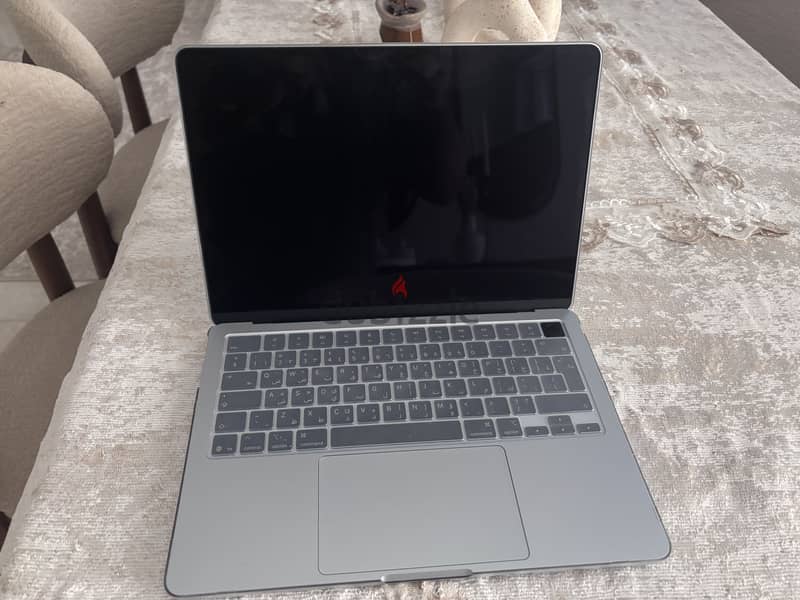 MacBook Air M5 / 13-inch 4