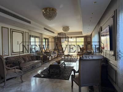 فيلا مستقلة للبيع في كمبوند رؤية Roaya Compound  وصلة دهشور، أمام "بيفرلي هيلز"  تشطيب سوبر لوكس ومفروشة بالكامل بالتكيفات
