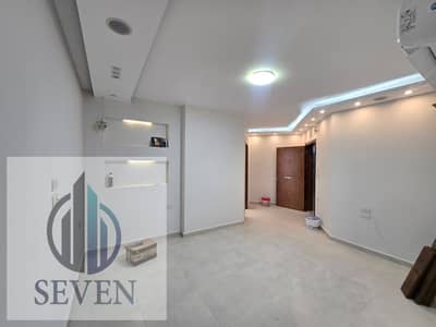Administrative office for rent, 300 sqm, licensed, prime location in Zahraa El Maadi