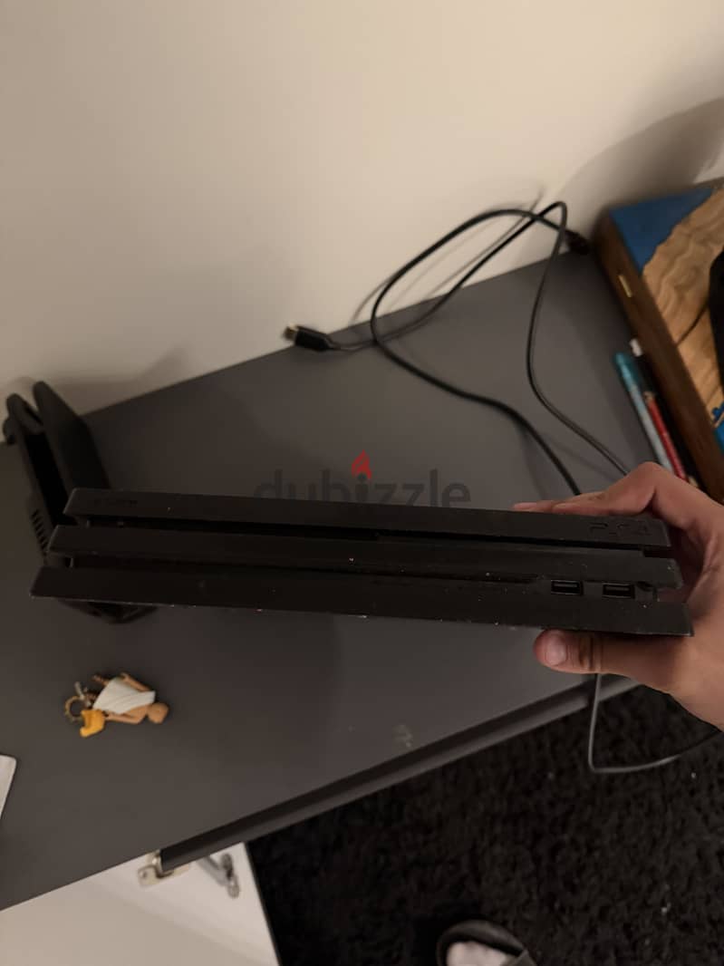 Playstation 4pro 1tb(October) 2
