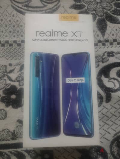 ريلمى XT لون مميز