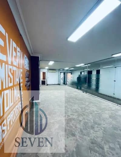*Administrative office for rent 220 sqm, air-conditioned, licensed, located in Sama Prime Towers, prime location, a few minutes from Fifth Settlement*
