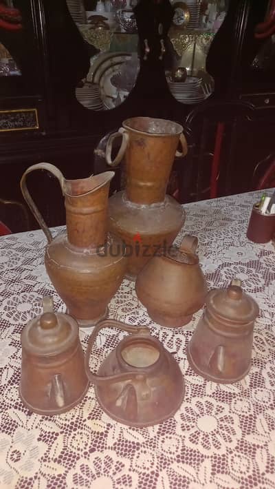 طقم نحاس أحمر قديم شغل يدوي انتيكة (6 قطع)