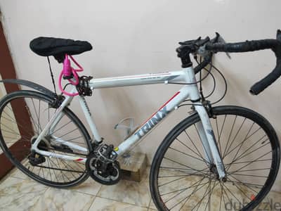 عجله سباق ترينكس R300c + اكسسوارات مجانا
