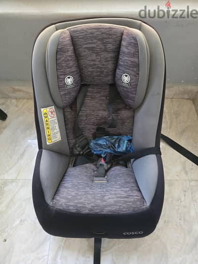 للبيع  كرسي سيارة أطفال Cosco Mighty Fit 65 DX