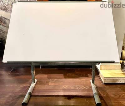 Engineering and drawing table