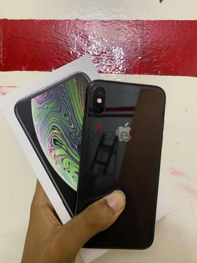 ايفون xs