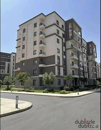 For sale: A fantastic apartment at half price, fully finished, ready for immediate occupancy in the Mayan compound in Shorouk, next to Madinaty. Avail