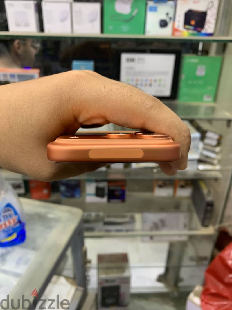 Apple - iPhone 17 Pro 5