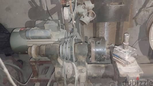 تجهيزة مخرطه تجميع بحاله ممتازه مناسبة للروش الصغيره