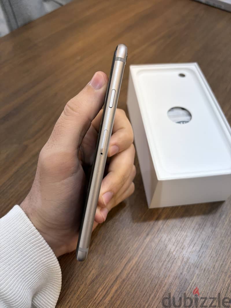 iPhone 6S 64gb silver 11