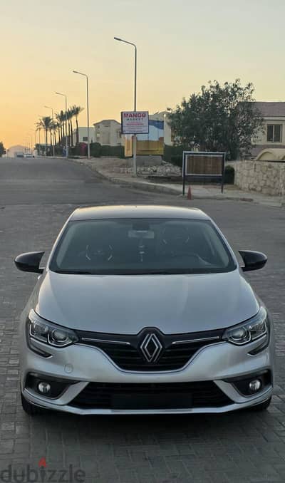 رينو ميجان 2021