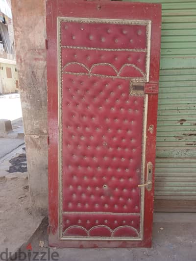 باب شقة بالحلق