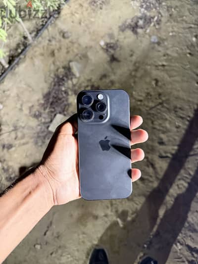 آبل - آيفون 16 برو