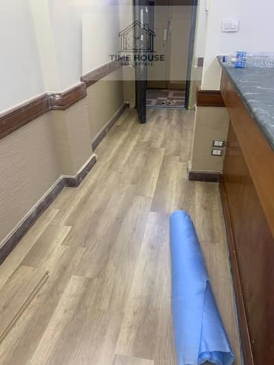 Office for rent, ground floor, administrative license, near Heliopolis Metro, branches of Al-Hijaz Street