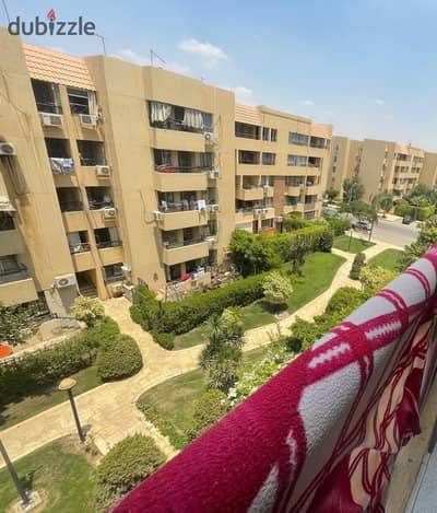 للبيع بسعر تجاري155متر دور تالت مرحله تالته جمب جيت واي وبندا ومول ٢ وجامع الاحمر