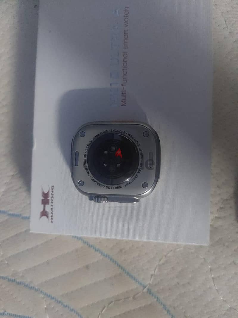 HK10 ULTRA -A    MULTI-FUNCTIONAL SMART WATCH. 2