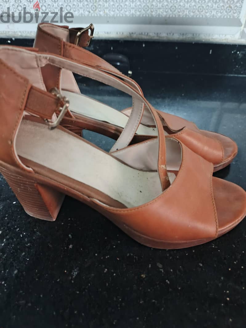 size 38 37 10