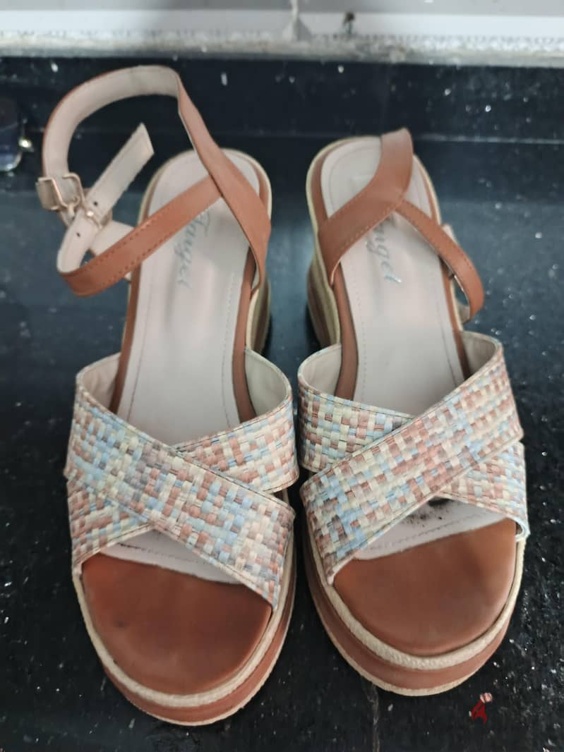 size 38 37 12