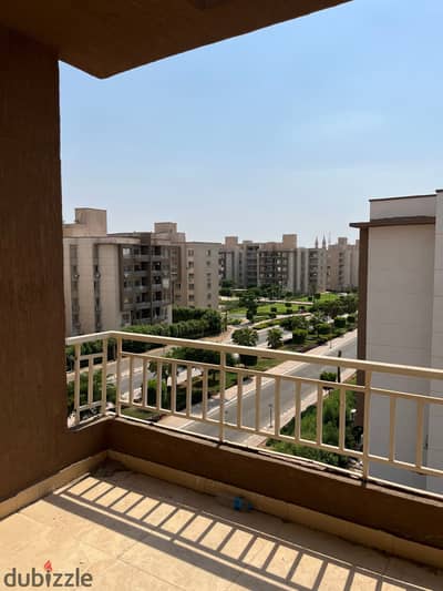 For rent, a fifth-floor apartment 170m, distinguished in a compound called Wosal - in front of Madinaty and the British University - New Cairo
