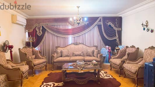 صالون بحالة ممتازة