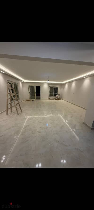 شقه للايجار دور اول ١٧٥م بجوار خدمات و بوابه طريق نيو جيزه الخمايل الشيخ زايد