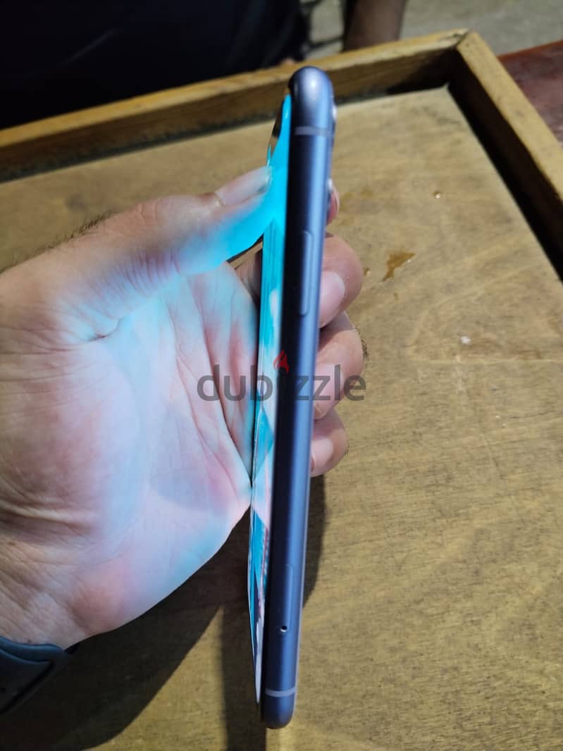 Apple - iPhone 11 4